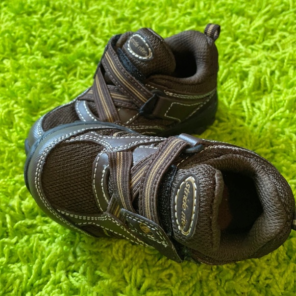 stride rite hiking boots